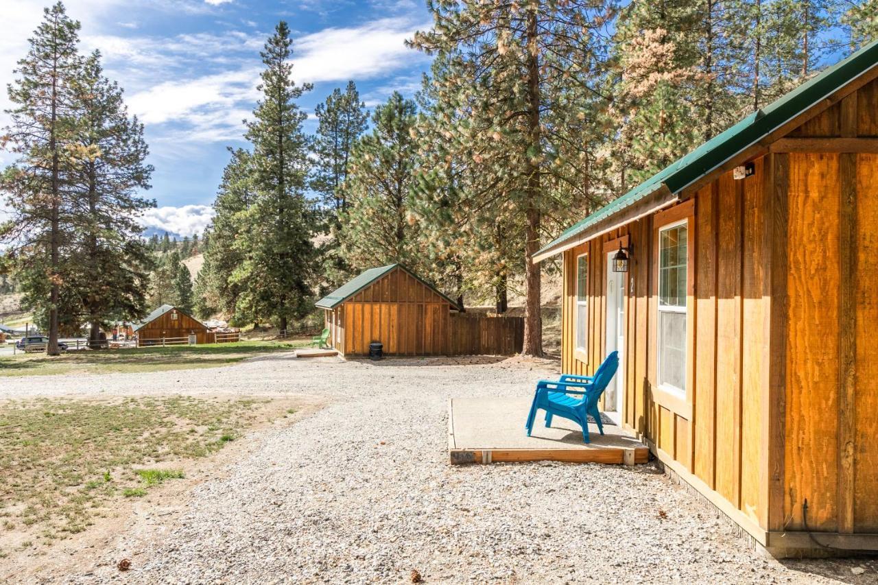 Echo Valley Resort + Cabins Manson Екстер'єр фото