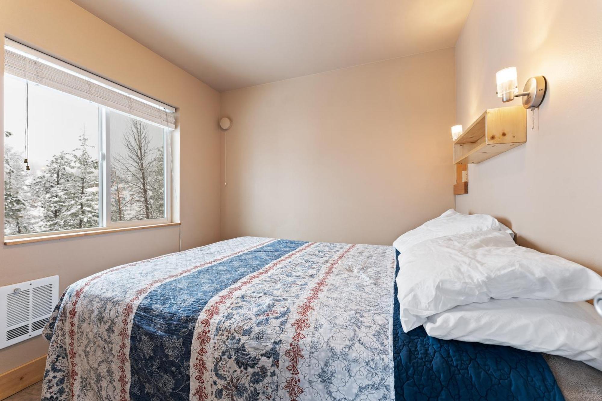 Echo Valley Resort + Cabins Manson Екстер'єр фото